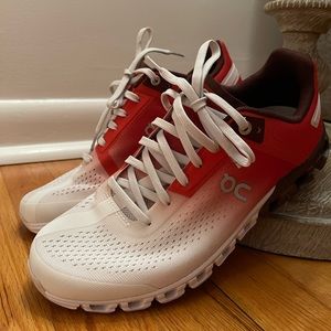 Women’s ON sneakers, size 8